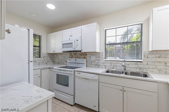 Building Photo - 5343 Treetops Dr