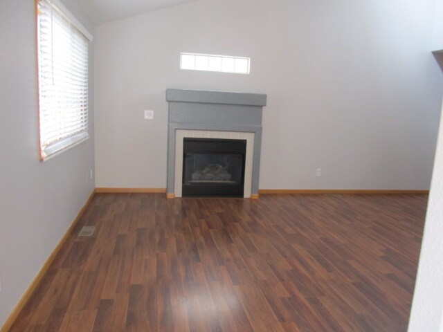 Building Photo - 102 Phyllis Ave
