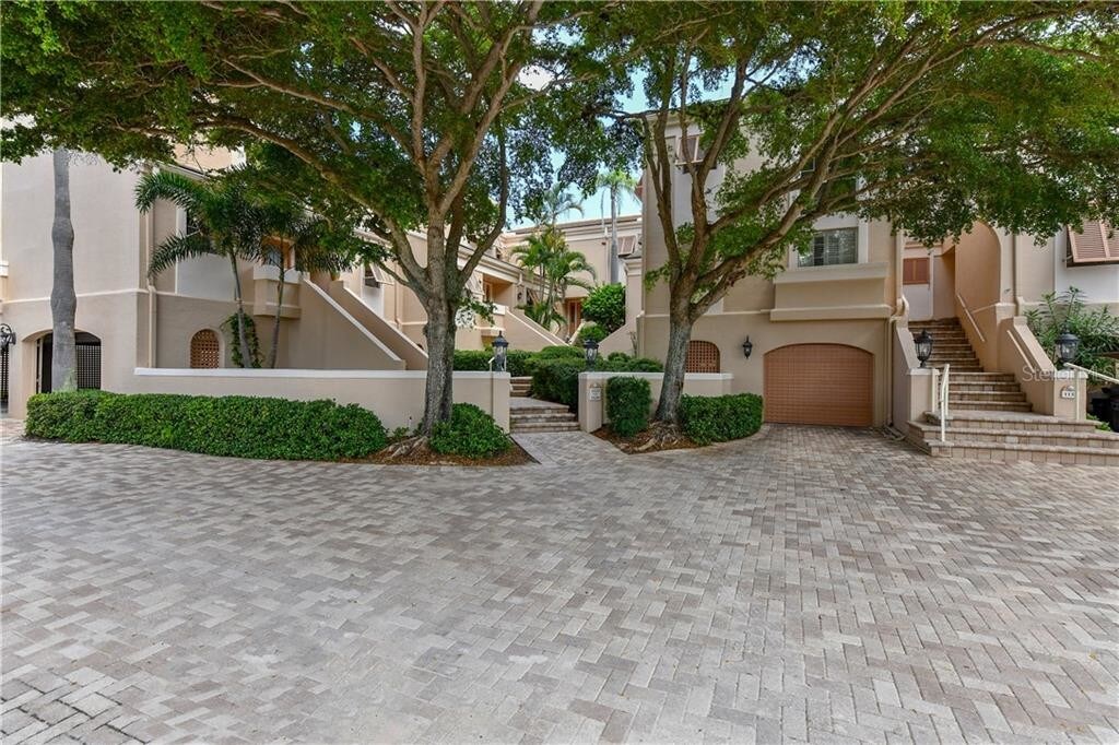 Foto principal - 1129 Coquille St
