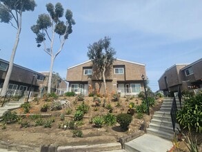 Building Photo - 1567 W Jefferson Blvd