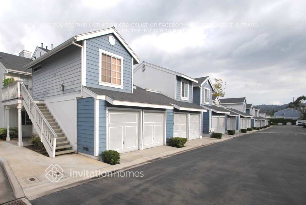 Primary Photo - 779 Stone Harbor Cir