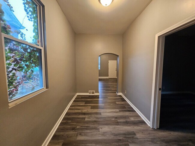 Foto del edificio - Newly updated 1 bedroom 1 bath apartment f...