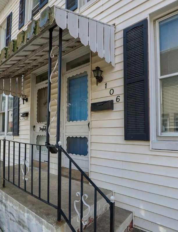 Primary Photo - 106 W 6th Ave