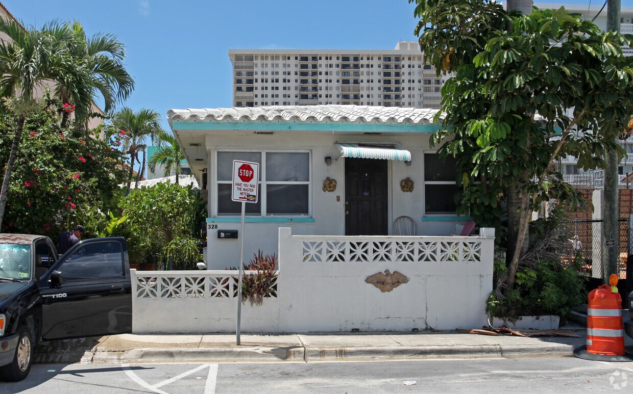 Foto del edificio - 328 Monroe St