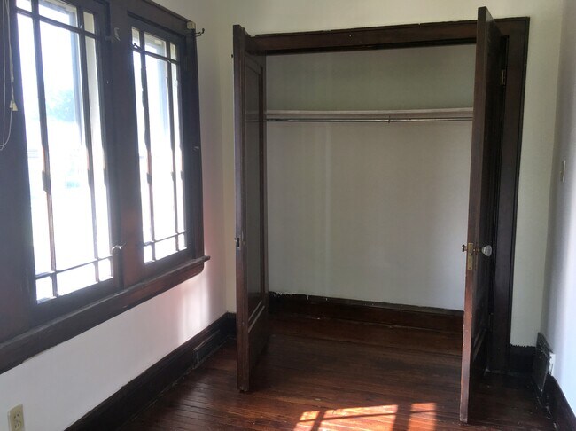 Foto del edificio - 515 Schiller Ave