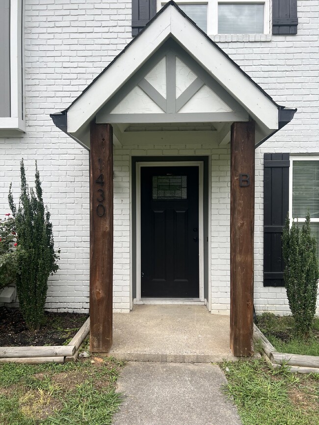 Building Photo - Charming 2-Bedroom Duplex in East Brainerd