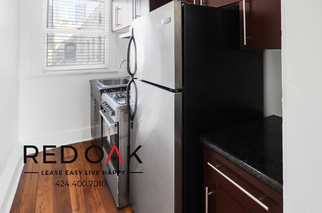 Foto del edificio - Stunning Completely Remodeled Studio With ...