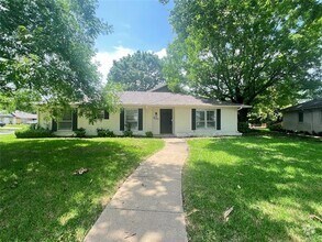 Building Photo - 601 Kirby Ln