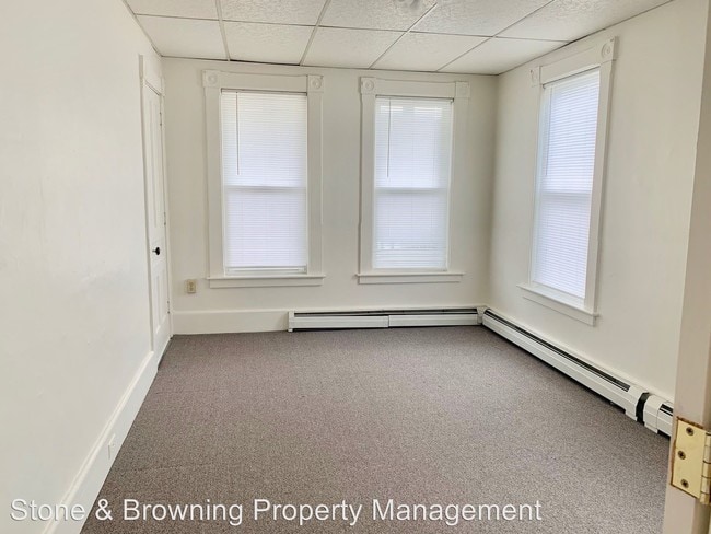 Building Photo - 107 Seminary St