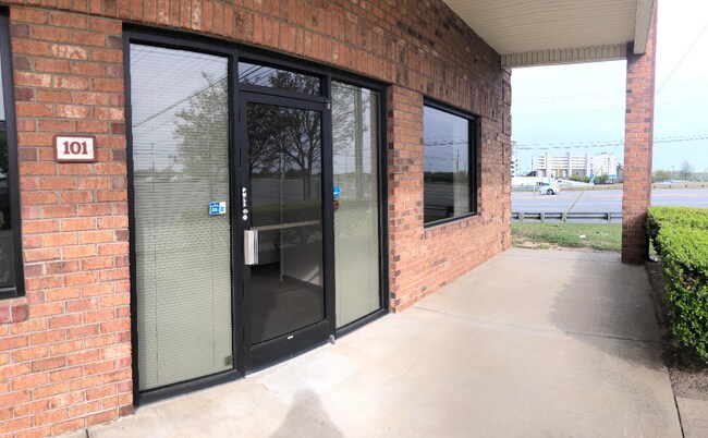 Foto del edificio - 5620 Concord Pkwy S