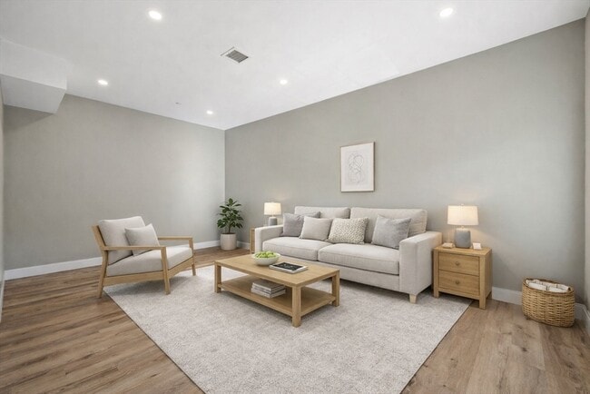 Foto del edificio - 3 Burke Ln