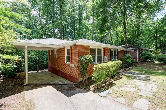 Building Photo - 893 Willivee Dr