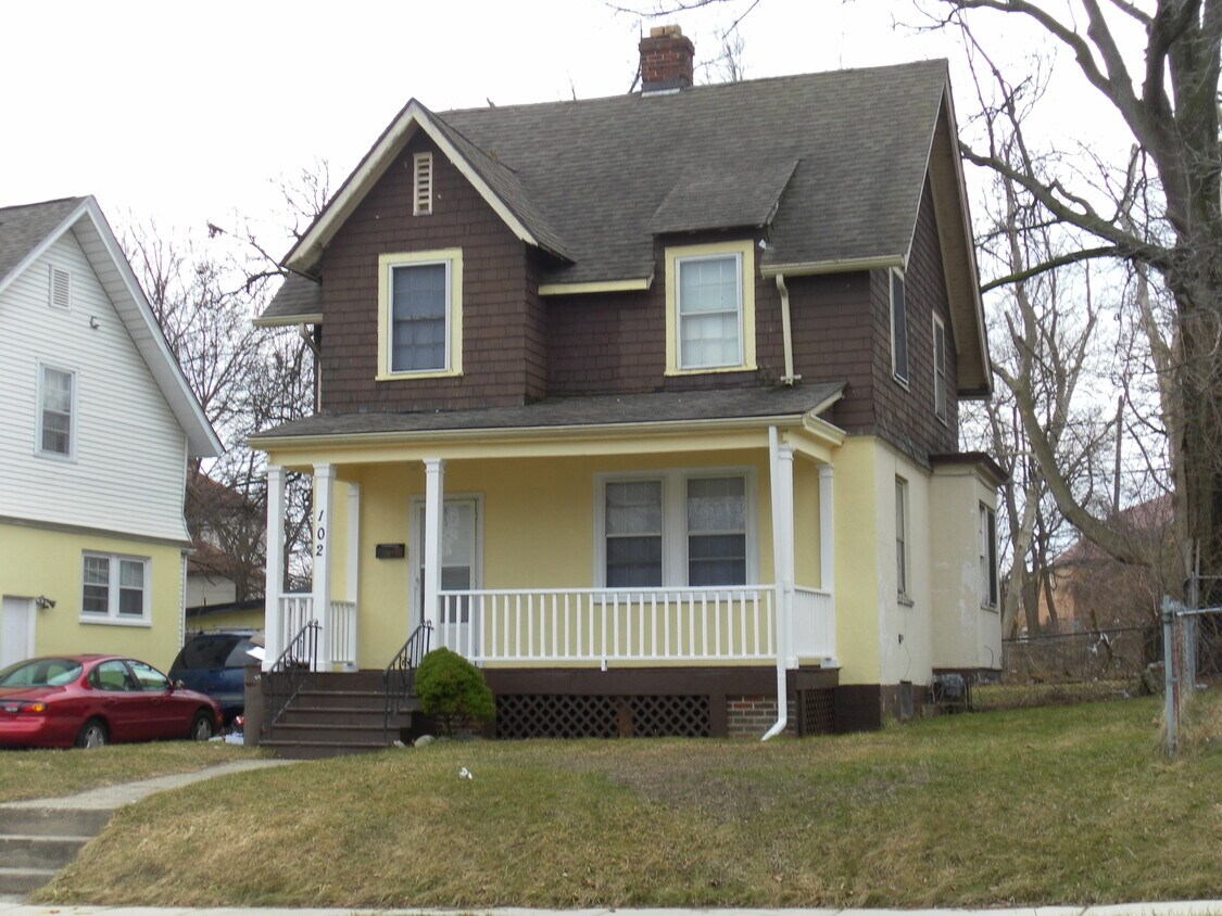 102 Kemp St, Pontiac, MI 48342 House Rental in Pontiac, MI