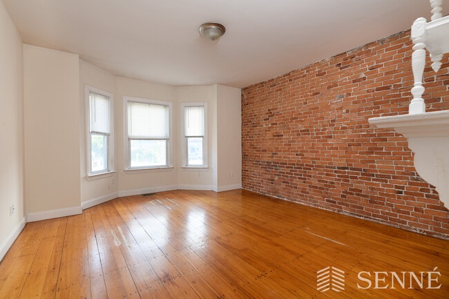 Building Photo - 254 Somerville Ave