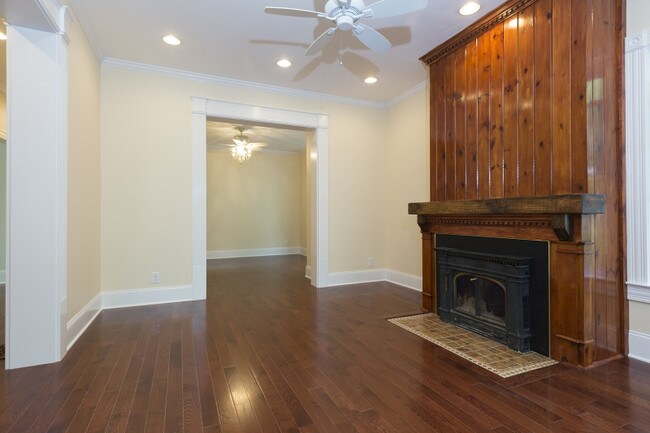 Building Photo - 121 Midland Ave