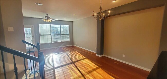Foto del edificio - 1530 Biltmore Ln