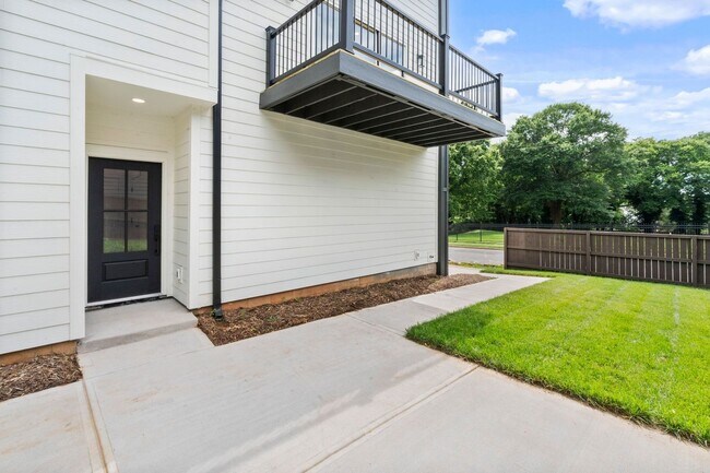 Foto del edificio - 129 French St