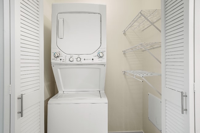 Building Photo - 3803 N Halsted St