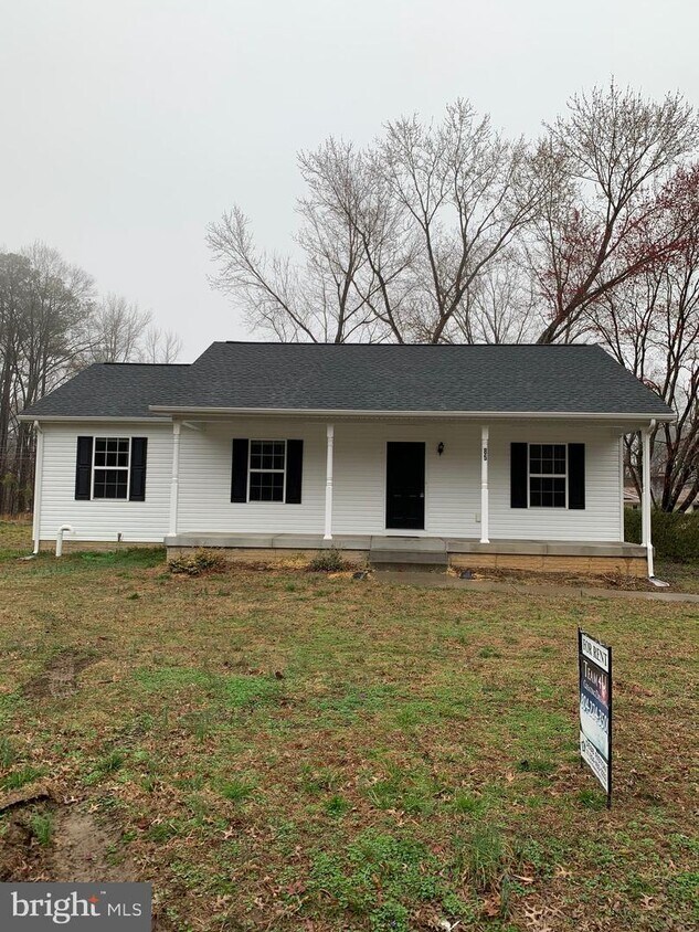 85 Aqua Ln, Colonial Beach, VA 22443 House Rental in Colonial Beach