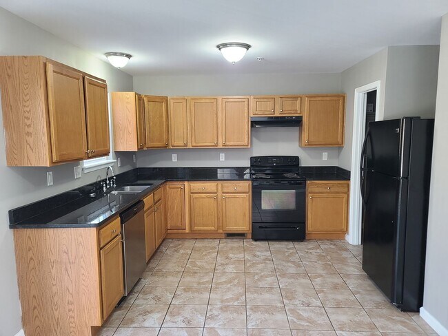 Foto del edificio - 3 Bedroom 2 1/2 bath Townhome for Rent in ...