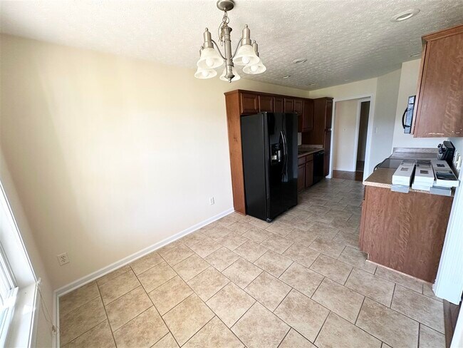 Building Photo - 3723 Woodbridge Ln