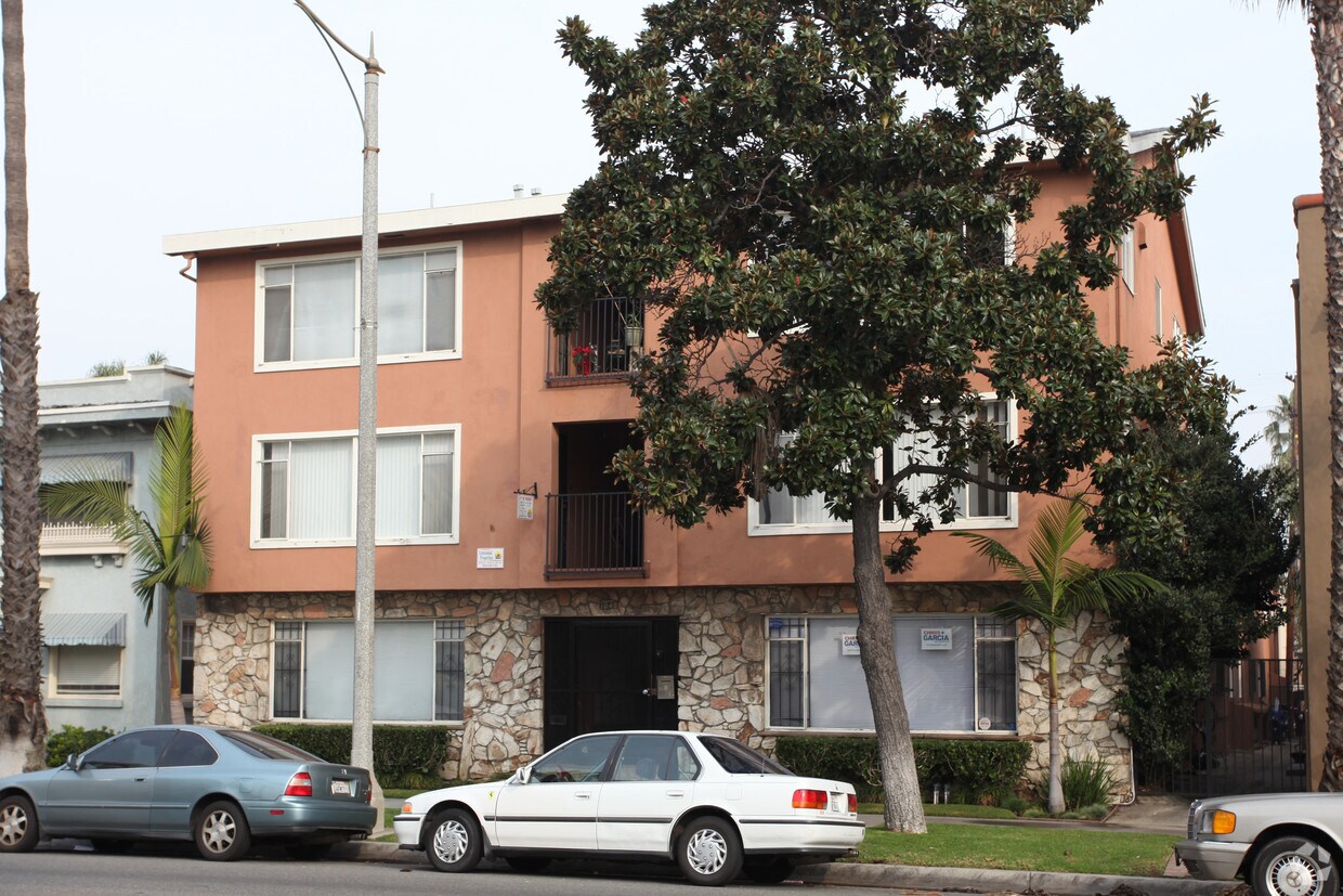 Building Photo - 1049 E Ocean Blvd