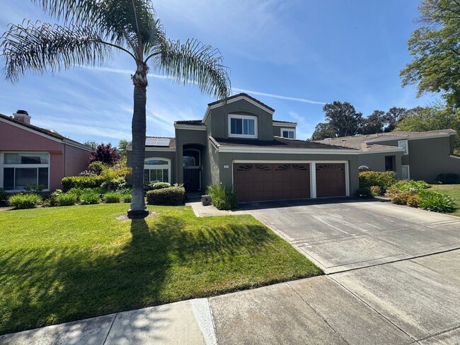 Foto del edificio - 5 bed 3 bath Gated Community in Union City...