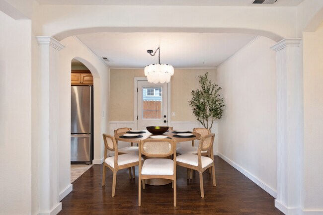 Foto del edificio - 417 S Dollar St