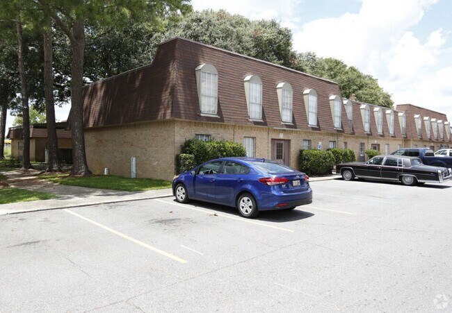 Foto del edificio - Broadmoor Plantation Apartments