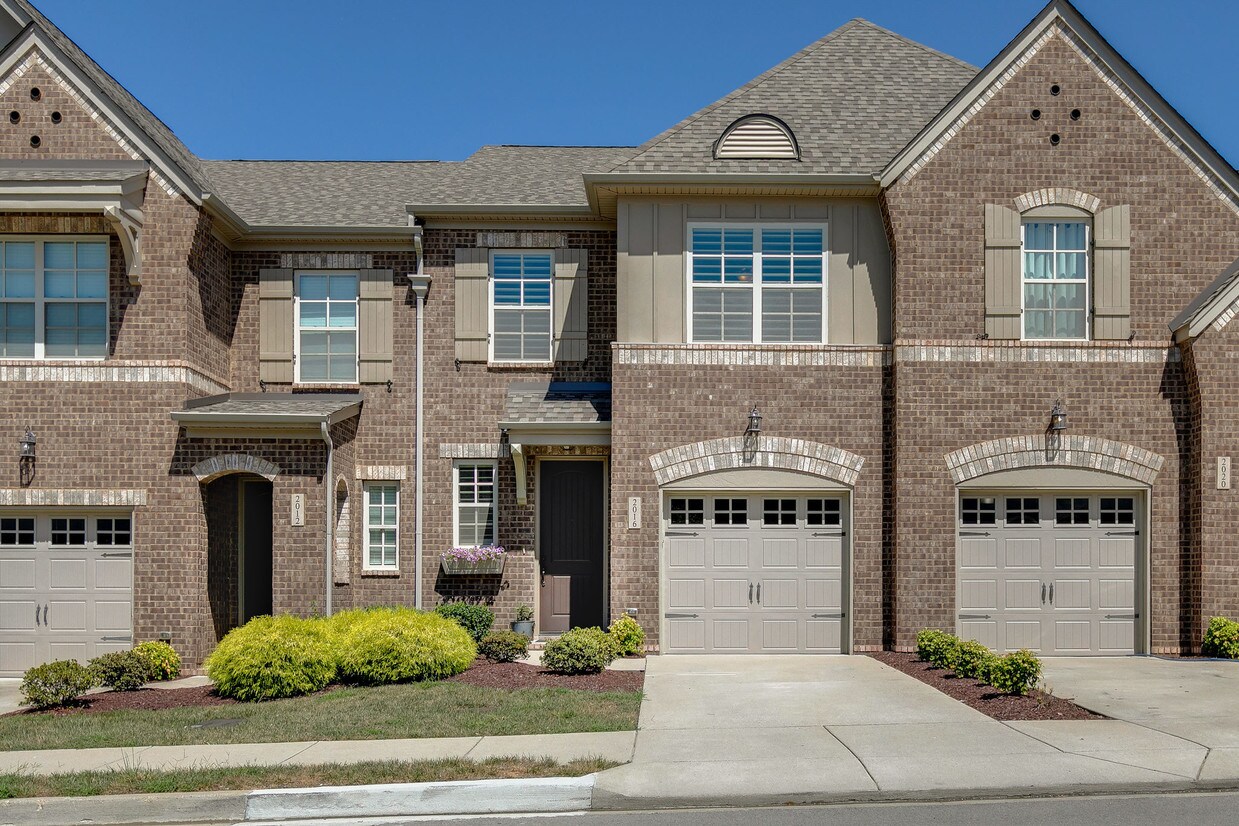 2016 Bungalow Dr, Thompson's Station, TN 37179 Townhome Rentals in
