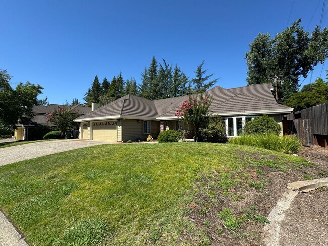 Foto del edificio - 4 bedroom | 2 bathroom | Granite Bay singl...