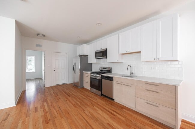 Photo - 3107 North Harding Avenue #2N Apartment