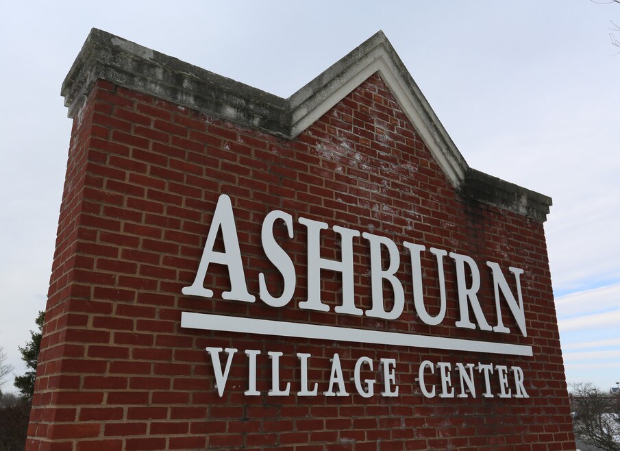 Is University Center a Good Place To Live in Ashburn? Neighborhood