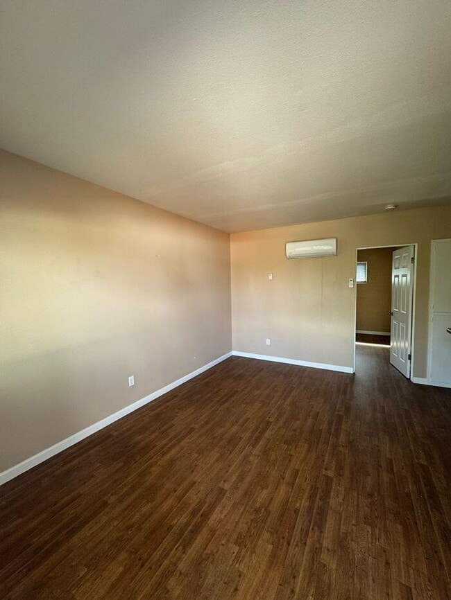 Building Photo - 4302 E Bellevue St