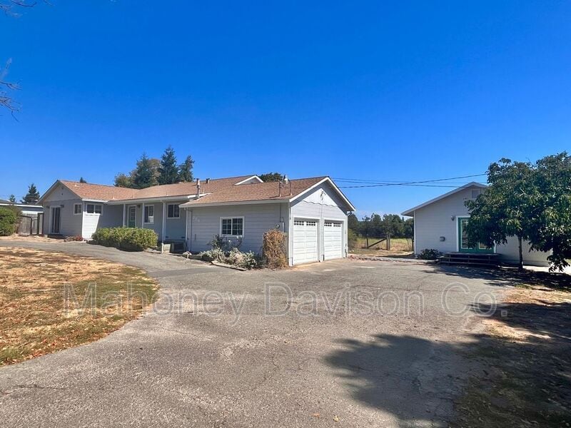 296 Thompson Ln, Petaluma, CA 94952 House Rental in Petaluma, CA