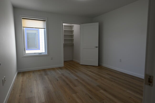 Building Photo - 131 Brighton Ave