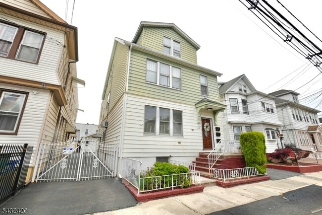 Foto del edificio - 428 N 12th St