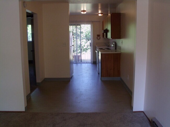 To Your Dining and kitchen - 2737 SE 162nd Ave
