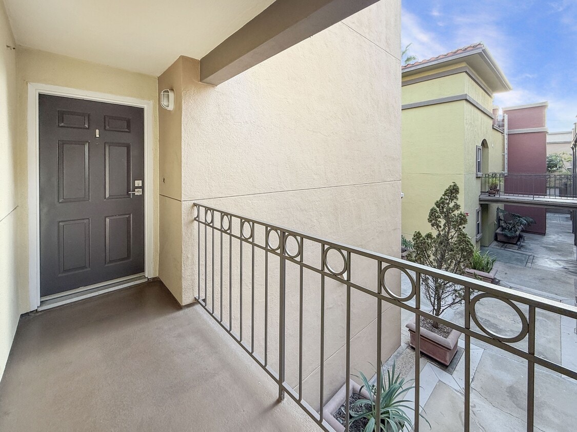 Primary Photo - 1270 Cleveland Ave