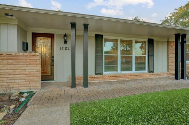 Building Photo - 11102 Atwell Dr