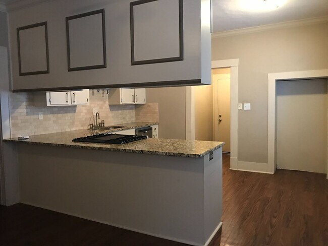 Foto del edificio - Super cute and updates throughout....