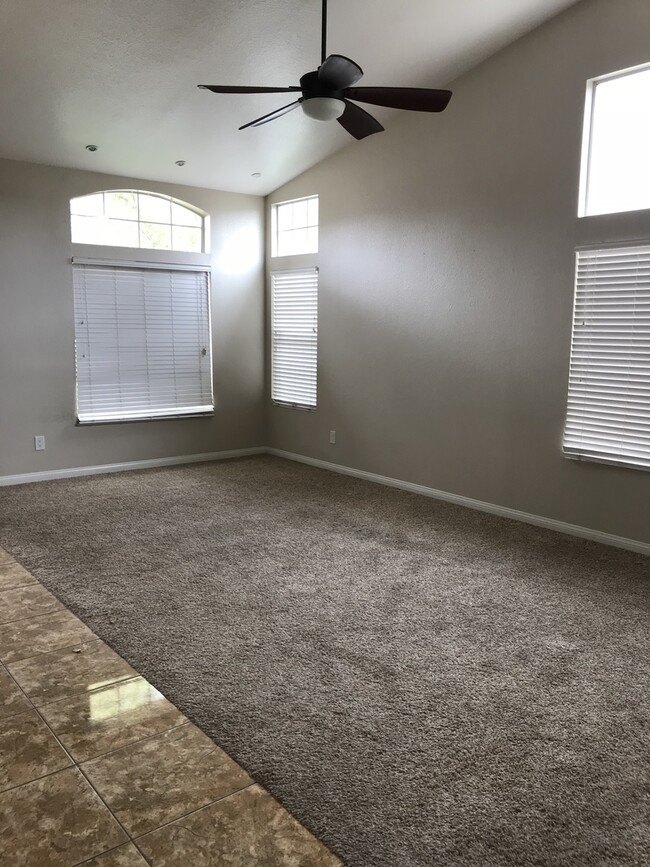 Building Photo - 3BD/2BA May Ranch Home!