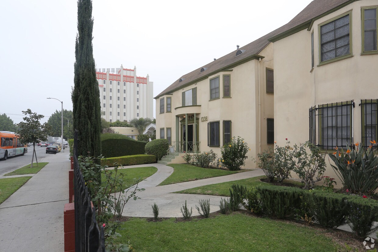 Foto del edificio - Crenshaw Apartments