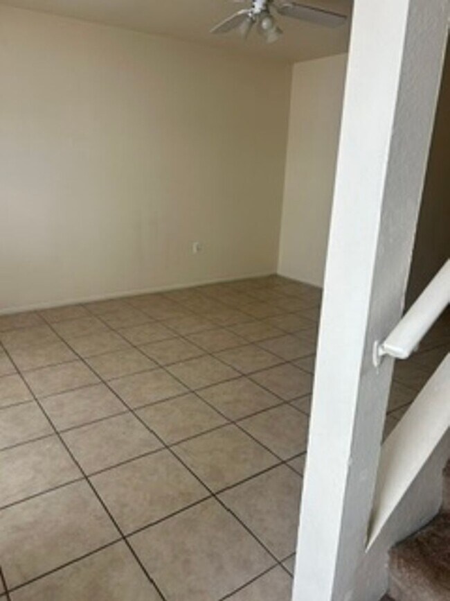 Building Photo - 10567 Chalmer St