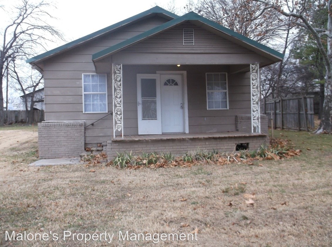Primary Photo - 2 br, 1 bath House - 524 N Elm