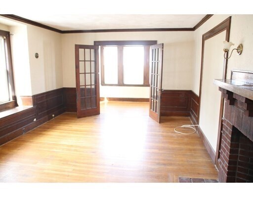 Foto del edificio - 37 Putnam Rd