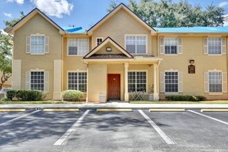 Building Photo - 824 Grand Regency Pointe