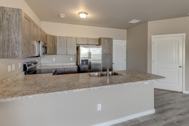 Building Photo - 4685 Pleasant Port View