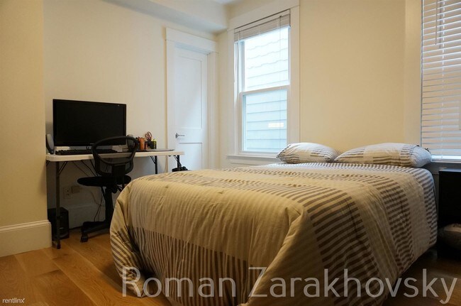 Building Photo - 3 br, 2 bath  - 319 Columbia St # 5RZ