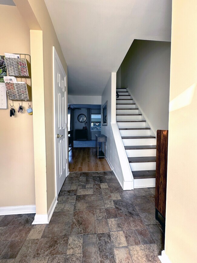 Foto del edificio - 368 Dartmouth Ct